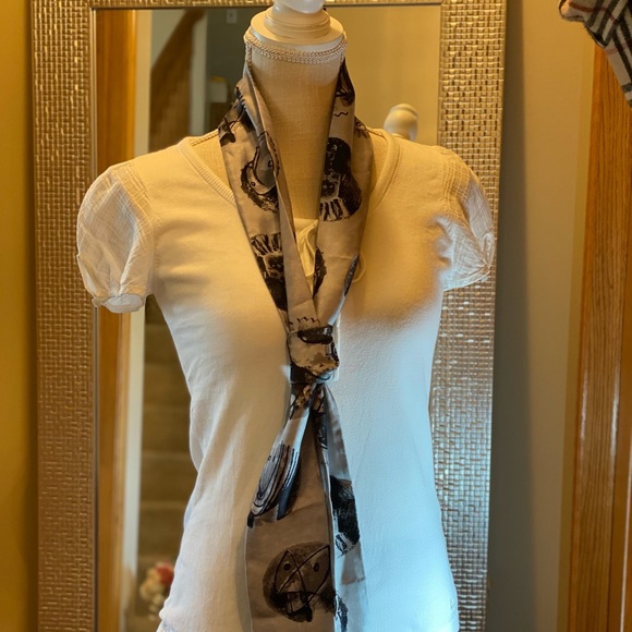 Burberry Silk Scarf/Tie GORGEOUS! Versatile! - Picture 8 of 11
